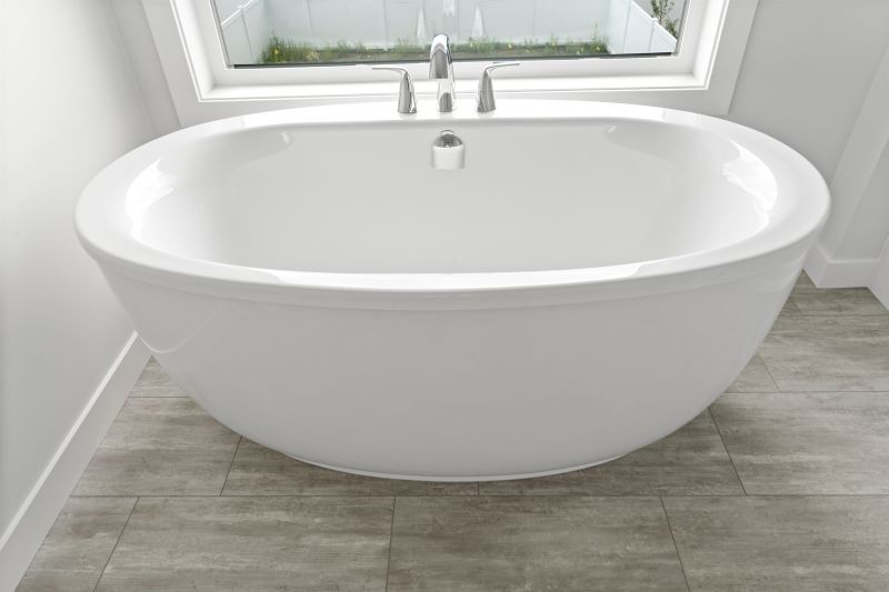 Elegant Oval Tub